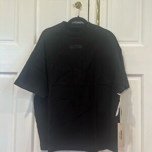 Men’s brand new essentials black t-shirt